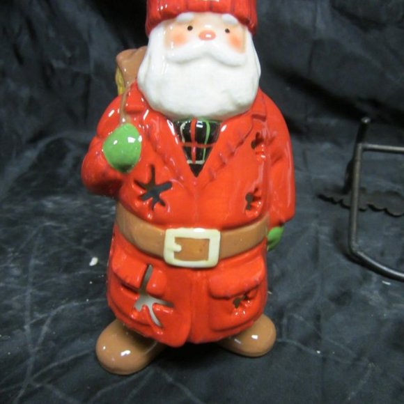 HALLMARK RUSTIC SANTA W/BASKET STYLE BACKPACK, CUTOUT CERAMIC TEALIGHT HOLDER - Picture 2 of 6